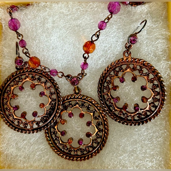 1928 statement necklace and dangle earrings set in pink crystal - Picture 2 of 8